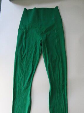 Nike Universa Medium-Support High-Waisted Leggings in Malachite Green, Large